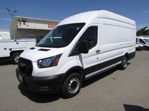 2022 Ford Transit-250 Base
