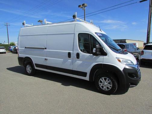Bright White Clearcoat 2024 RAM ProMaster 2500 High Roof