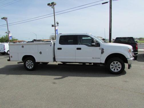 Oxford White 2021 Ford F-350 XLT