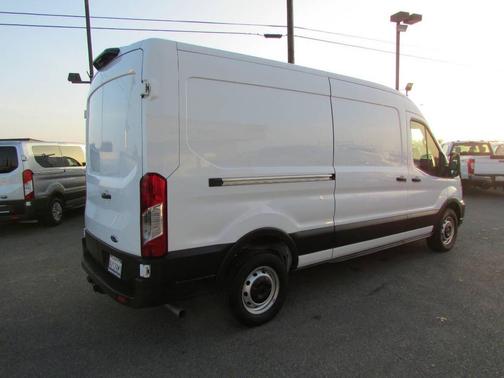 2022 Ford Transit-250 Base