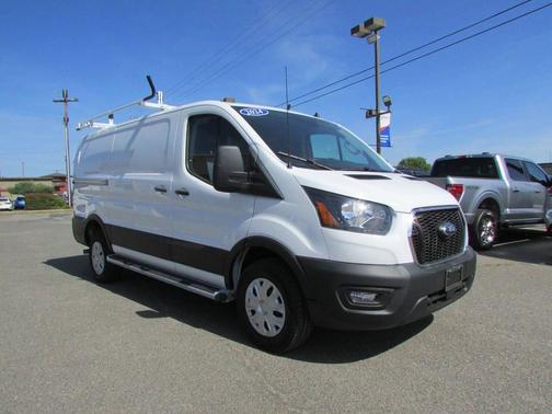 Oxford White 2024 Ford Transit-250 Base