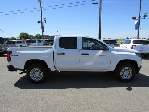 Summit White 2023 Chevrolet Colorado WT