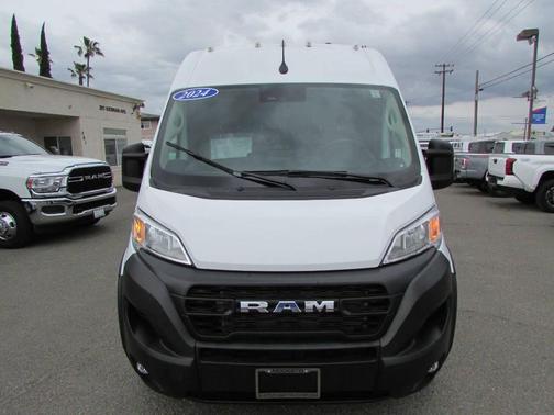 Bright White 2024 RAM ProMaster 2500 Tradesman