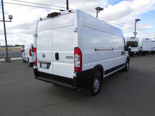2025 RAM ProMaster 2500 Tradesman