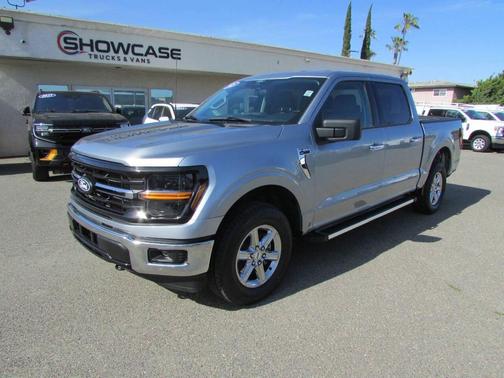 Iconic Silver Metallic 2025 Ford F-150 XLT
