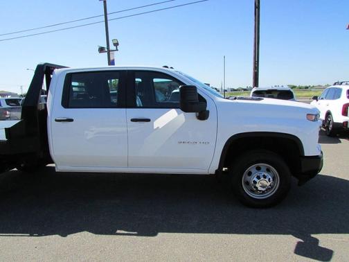 Summit White 2025 Chevrolet Silverado 3500 WT