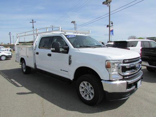 Oxford White 2022 Ford F-350 XLT