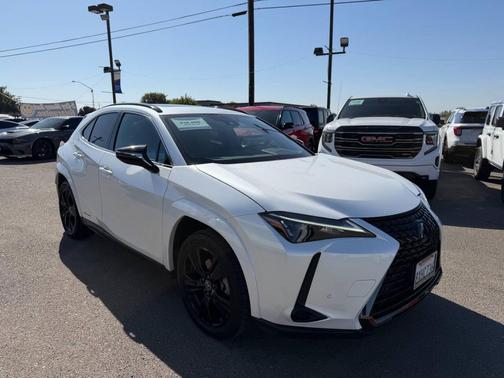 Eminent White Pearl 2021 Lexus UX 250h Base