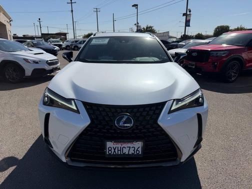 Eminent White Pearl 2021 Lexus UX 250h Base