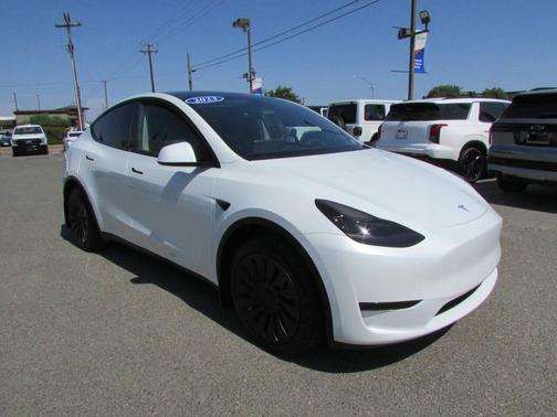 Pearl White Multi-Coat 2023 Tesla Model Y Long Range Dual Motor All-Wheel Drive