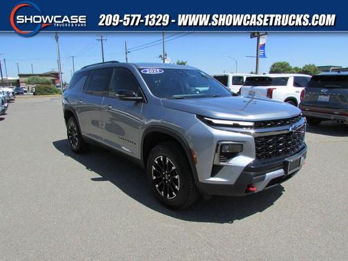 Sterling Gray Metallic 2025 Chevrolet Traverse AWD Z71
