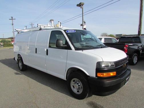 Summit White 2025 Chevrolet Express 2500 RWD 2500 Extended Wheelbase WT