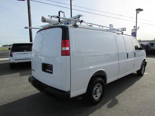 Summit White 2025 Chevrolet Express 2500 RWD 2500 Extended Wheelbase WT