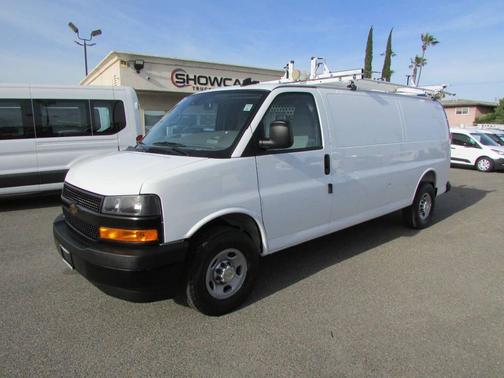 Summit White 2025 Chevrolet Express 2500 RWD 2500 Extended Wheelbase WT