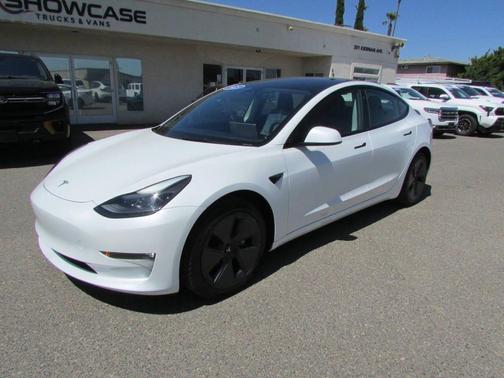 Pearl White Multi-Coat 2023 Tesla Model 3 Long Range