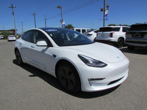 Pearl White Multi-Coat 2023 Tesla Model 3 Long Range