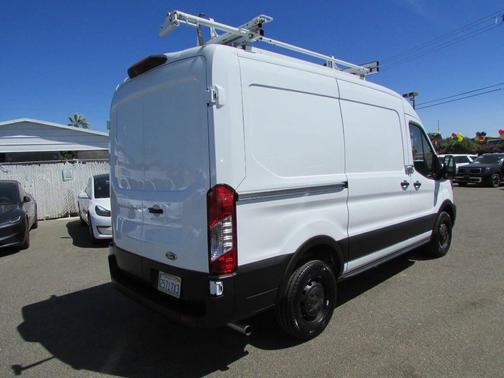 Oxford White 2023 Ford Transit-250 Base
