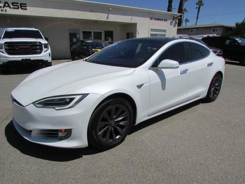 Pearl White Multi-Coat 2020 Tesla Model S Long Range Plus
