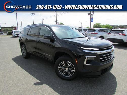 Mosaic Black Metallic 2025 Chevrolet Traverse LT