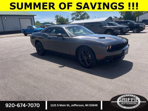 Granite Pearlcoat 2022 Dodge Challenger SXT