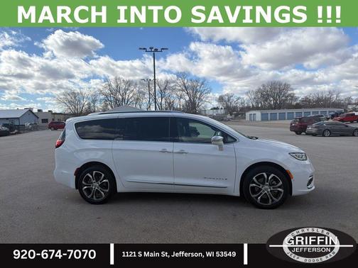 2024 Chrysler Pacifica L