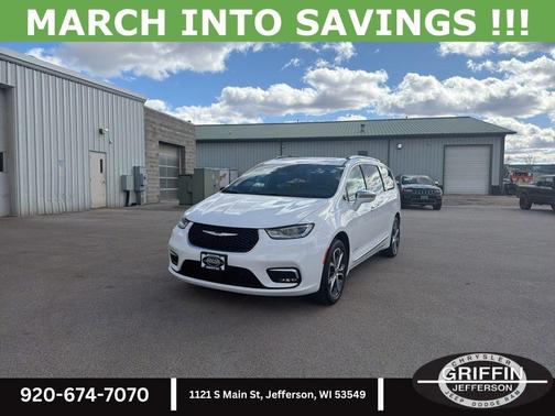 2024 Chrysler Pacifica L