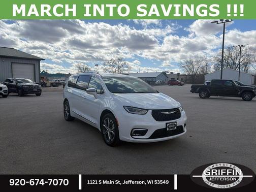 2024 Chrysler Pacifica L