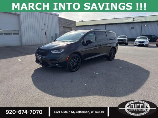 2026 Chrysler Pacifica L