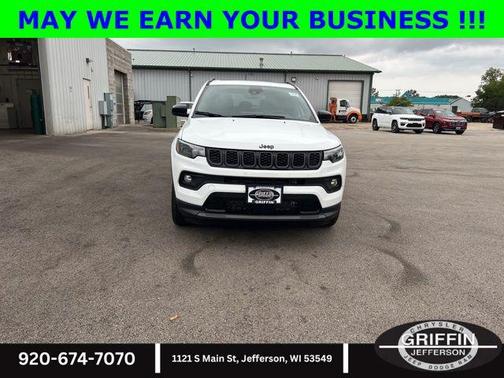 Bright White Clearcoat 2025 Jeep Compass Latitude