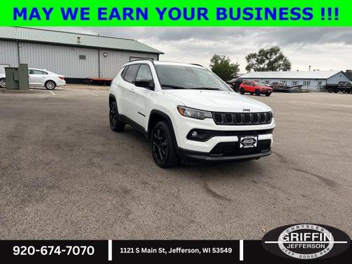 Bright White Clearcoat 2025 Jeep Compass Latitude