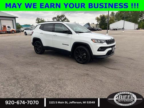 Bright White Clearcoat 2025 Jeep Compass Latitude
