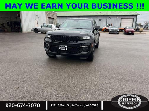 Diamond Black Crystal Pearlcoat 2025 Jeep Grand Cherokee Limited