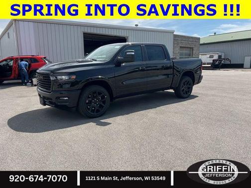Diamond Black Crystal Pearlcoat 2026 RAM 1500 Laramie
