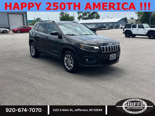 Diamond Black Crystal Pearlcoat 2021 Jeep Cherokee Latitude Lux