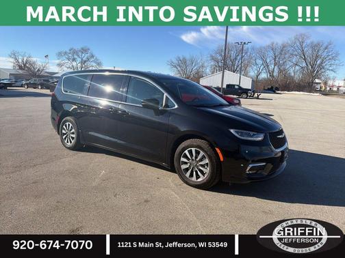 2024 Chrysler Pacifica Hybrid Select