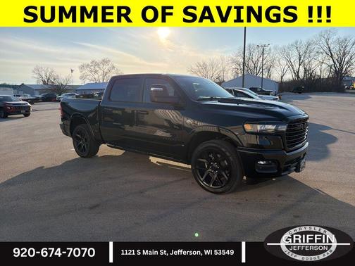 Diamond Black Crystal Pearlcoat 2026 RAM 1500 Laramie