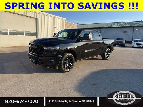 Diamond Black Crystal Pearlcoat 2026 RAM 1500 Laramie