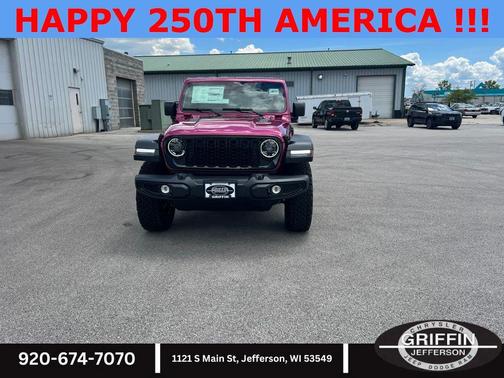 Tuscadero Pearlcoat 2026 Jeep Wrangler Willys