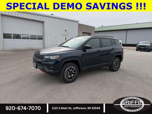 Fathom Blue Pearl Coat 2026 Jeep Compass Trailhawk