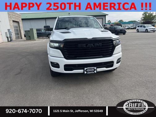 Bright White Clearcoat 2026 RAM 1500 Laramie