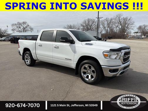 Bright White Clearcoat 2022 RAM 1500 Big Horn/Lone Star