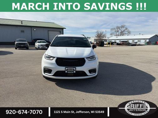 2026 Chrysler Pacifica L