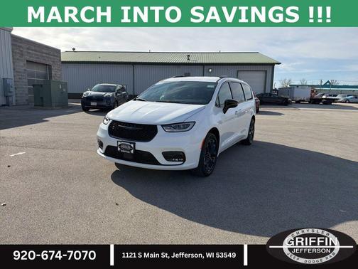 2026 Chrysler Pacifica L