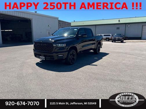 Diamond Black Crystal Pearlcoat 2026 RAM 1500 Big Horn/Lone Star