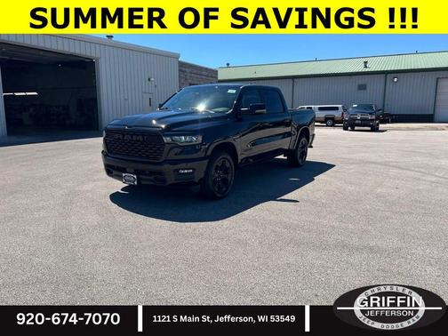 Diamond Black Crystal Pearlcoat 2026 RAM 1500 Big Horn/Lone Star