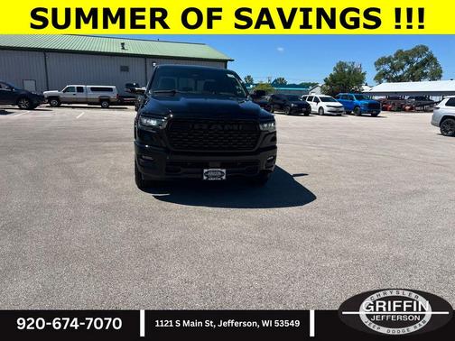 Diamond Black Crystal Pearlcoat 2026 RAM 1500 Big Horn/Lone Star