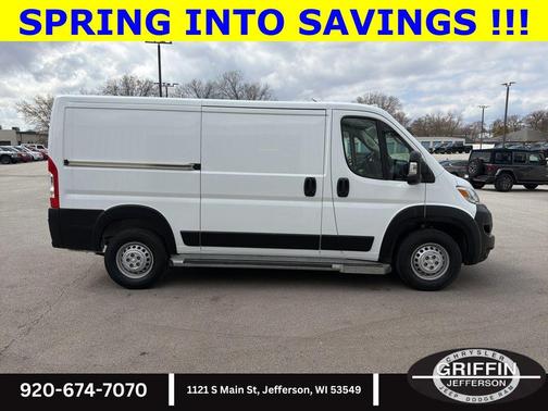 Bright White Clearcoat 2025 RAM ProMaster 2500 Tradesman