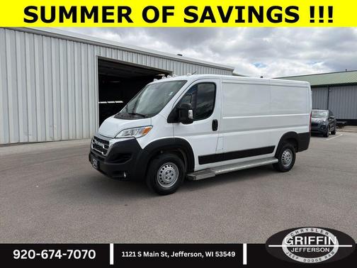 Bright White Clearcoat 2025 RAM ProMaster 2500 Tradesman