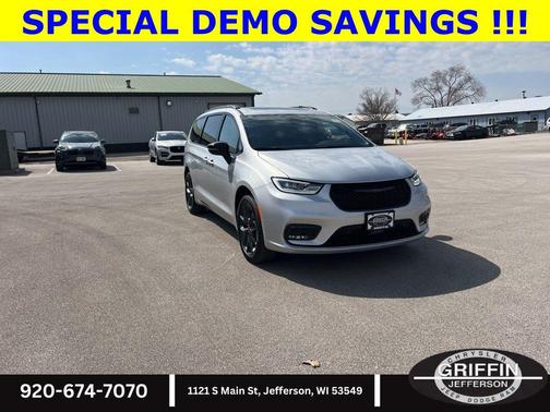 Silver Mist Clearcoat 2026 Chrysler Pacifica Limited