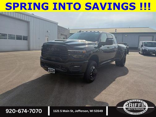Diamond Black Crystal Pearlcoat 2026 RAM 3500 Laramie Mega Cab 4x4 6'4' Box